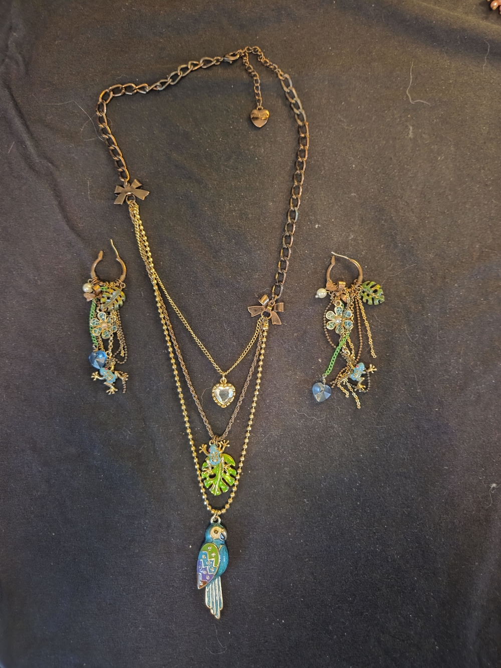 Betsey Johnson Jungle Theme Parrot/Frog Pendant & Earrings Set